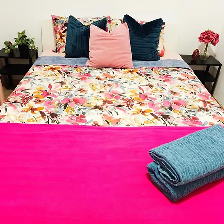 Hostel Eixample Private Beds *